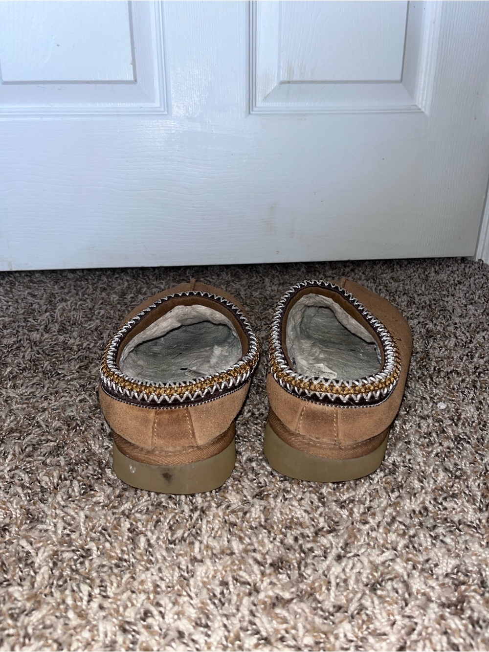 UGG Tasman embroidered shearling slippers shoes size 11 Women’s - Picture 6 of 9